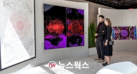 올레드 아트 프로젝트 속도 내는 LG전자, 이번엔 세계 3대 아트페어 참가