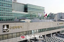 [수원소식] 수원시다함께돌봄센터, 15개로 확대·광교카페거리발전위원회, 가로수 입양·광교호수공원 일대 부유물 제거 공사