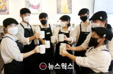 푸르메재단, 푸르메소셜팜 내 무이숲 오픈…국내 최대 발달장애인 베이커리카페