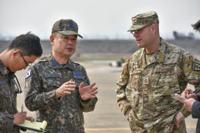 한미, 경남 남지 비상활주로서 이착륙 훈련 실시…양국 10여대 항공기 참가