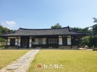 [가보니] 고창, 수박·복분자 즐기며 천연습지·고인돌·붉은노을 보고 라벤더 향기에 취해