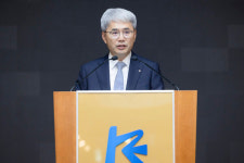 윤희성 수출입은행장 전통 수출신용기관 넘어 국제협력은행 발돋움