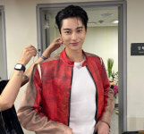 변우석 '과잉 경호' 논란…누리꾼 