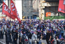 HD현대 조선 3사 노조 공동파업 임박…임단협 두고 노사 입장차 여전