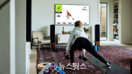 삼성 TV, F45 트레이닝 홈트레이닝 프로그램 제공