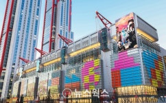 더현대 서울, 외국인 방문객 편의 서비스 글로벌 투어 서포트 운영