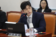 김용태 산은은 안되고 동남투자은행은 되나?…이재명, 부산 염원 내팽개쳐