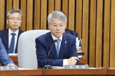 민형배 
