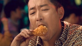 드디어 터졌다… 비비큐, 신제품 써프라이드 치킨 판매 호조로 함박웃음