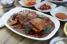 중문 관광단지 근처 맛집 예지원, 갈치조림 등 국내산 재료 활용한 요리 제공