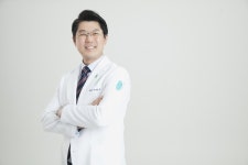 [의학 칼럼] 피부 건선, 몸 안의 부조화 개선하는 면역치료 중요해