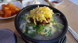 속초 아바이마을 맛집 신다신, 아바이순대 등 다양한 함경도 별미 메뉴 선보여 눈길