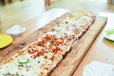 수제 피자 고유의 깊은맛을 담아낸 제주 오설록 근처 맛집... 피자굽는돌하르방 본점