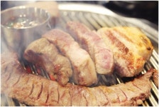 제주만의 쫄깃한 식감을 자랑한다! 제주도 표선 해비치호텔 맛집 제주흑돈세상수라간 표선점