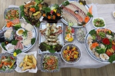 성복수산 서해바다 보며 싱싱한 해산물 즐길 수 있어