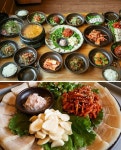 숲과 바위가 조화로운 대둔산 태고사… 토속음식 맛집 황토집사람들