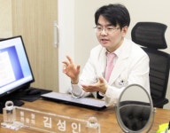 [의학 칼럼] 여름철 악화되는 여드름과 모공, PDT(광역동 치료)로 효과적인 개선 가능