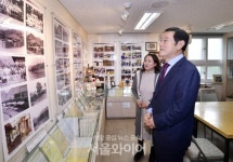 이용섭 시장, 노인생활시설 이일성로원 방문…어르신들과 온정 나눠