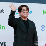 [포토] 가수 스텐딩에그, 반가워요
