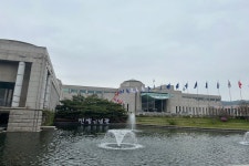 [영상뉴스] [핫플 현장탐방 ⑨] 3.3㎡당 1억원 가뿐?… 집무실 훈풍 부는 용산