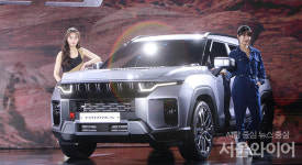 [포토] 쌍용차 중형 SUV 토레스 공개...경영난 회사 구할까
