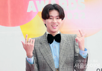 [포토] 가수 이무진, 스웩 넘치는 포즈