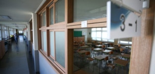 서울 서초구 초등 1학년 교실서 초임교사 극단선택… 학부모 민원 시달렸다 루머