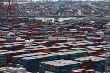 9월 무역수지 37억달러 흑자… 반도체 수출 살아나