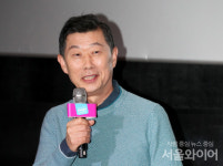 김홍국 하림 회장, 생닭 벌레 논란에 인체 무해