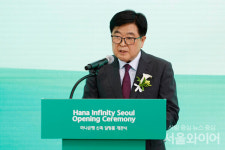 [포토] 축사 중인 권오갑 HD현대 회장