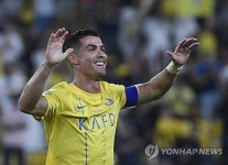세계에서 가장 돈 많이 버는 스포츠스타 1위 호날두, 2위 람, 3위 메시