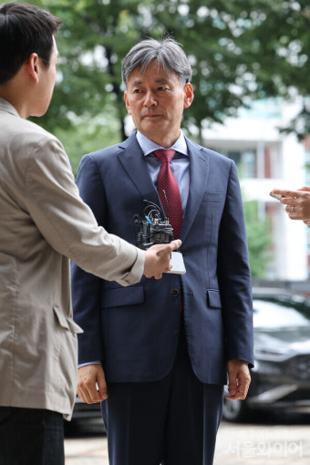 [포토] 경찰위원회 출석하는 조지호 경찰청장 후보자