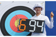 한국양궁의 희망 임시현… 파리올림픽 초장부터 세계신기록