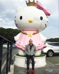 KT위즈 영입설 황재균, 대왕 키티와 함께 ‘반전매력’