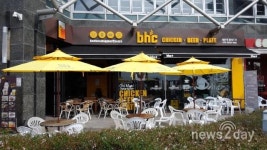 8월 휴가지에서 즐기는 bhc치킨 인기 매장 베스트3