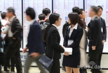 [JOB리포트] 삼성과 LG가 ‘토익’보다 ‘오픽’ 능력자를 인재로 보는 까닭