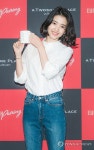 김태리 ‘투썸플레이스 행사’서 팬들과 소통.. 비주얼 ‘갓태리’