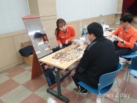 으뜸50안경 수원역 안경점, 영통구 개청 15주년 맞아 취약계층에 무료 안경 지원