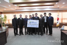 [뉴스투데이 E] 신협, 원주중앙시장 화재 피해 성금 4000만원 전달