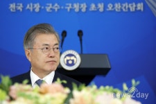 광주형 일자리 후속타, 군산 자동차 부품과 구미 전자산업 유력
