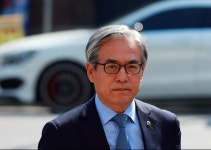 수입차 대부 20년 국내 최장수 CEO BMW코리아 김효준의 수난