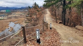 ‘야간경관 개선’…영천시, 그린환경센터 등산로 조명등 조성