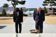 김희국, 의성 충혼탑 참배…“국가유공자 합당한 대우 받아야”