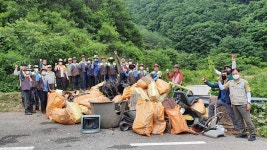국립공원공단, 명예레인저 40명과 내룡리 일원 환경정화 활동