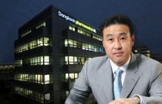 [직장 돋보기 분석] 평균연봉 5600만원인 동국제약, 권기범 부회장의 18년 성장 역사 눈길