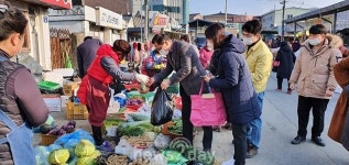 군위군, 설 맞이 의흥전통시장 장보기 행사…“지역경제 활력”