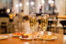 [뉴스투데이 E] 휘닉스 평창, 호텔 라운지에서 즐기는 와인&맥주 무제한 프로모션