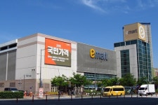 “이마트, 수익성보다는 이커머스 채널의 외형성장에 무게”