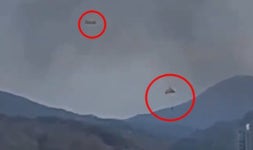 사천 상공서 KT-1 2대 비행훈련 중 충돌…비상탈출에도 3명 사망·1명 실종