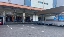 [JOB현장에선] ‘물류센터 에어컨 논쟁’ 쿠팡 “황당 주장” vs. 노조 “모형 에어컨 행진”